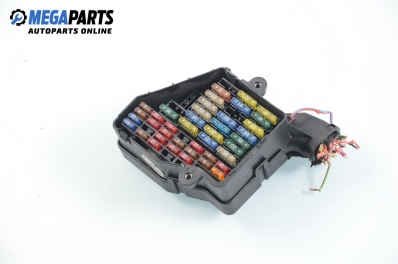 Fuse box for Audi A6 (C5) 2.4, 165 hp, station wagon, 1999
