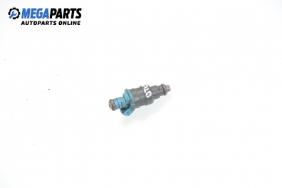 Gasoline fuel injector for Volkswagen Golf III 1.6, 101 hp, 5 doors, 1997