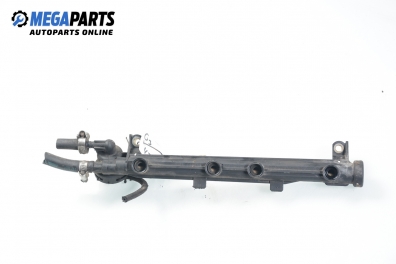 Fuel rail for Volkswagen Golf III 1.6, 101 hp, 5 doors, 1997