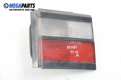 Inner tail light for Volkswagen Passat (B3) 1.8, 90 hp, station wagon, 1991, position: right