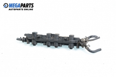 Fuel rail with injectors for Volkswagen Golf III 2.0, 115 hp, 3 doors, 1993