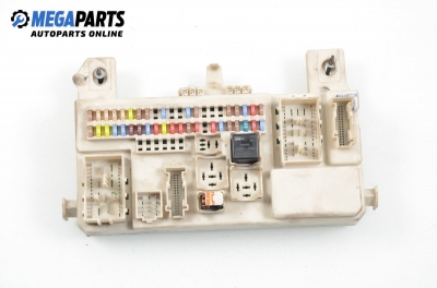 Fuse box for Volvo S40/V40 1.8, 125 hp, sedan, 2004