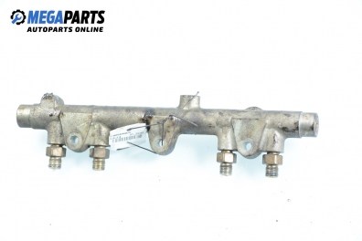 Fuel rail for Peugeot 306 2.0 HDI, 90 hp, station wagon, 1999