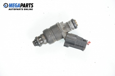 Gasoline fuel injector for Audi A3 (8P) 1.6, 102 hp, 3 doors, 2003