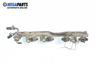 Fuel rail for Nissan Micra (K11) 1.0 16V, 54 hp, 3 doors automatic, 1995