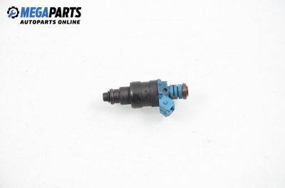 Gasoline fuel injector for Volkswagen Golf III 1.6, 101 hp, 1997