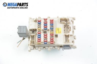 Fuse box for Nissan Almera (N16) 2.2 Di, 110 hp, hatchback, 5 doors, 2000