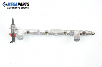 Fuel rail for Ford Focus I 1.6 16V, 100 hp, station wagon, 2001