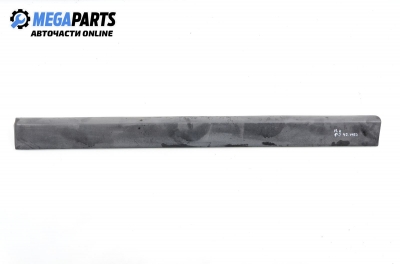 Exterior moulding for Volkswagen Passat (B3) 1.8, 90 hp, station wagon, 1992, position: front - left