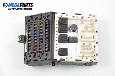 Fuse box for Renault Megane 1.4, 75 hp, hatchback, 5 doors, 1997