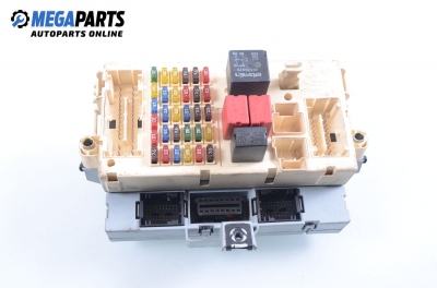 Fuse box for Alfa Romeo 147 1.6 16V T.Spark, 105 hp, hatchback, 3 doors, 2001