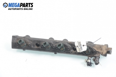 Fuel rail with injectors for Renault Laguna I (B56; K56) 1.8, 90 hp, hatchback, 1996