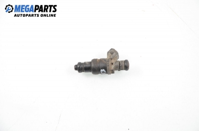 Gasoline fuel injector for Mercedes-Benz C-Class 202 (W/S) 1.8, 122 hp, sedan, 1995