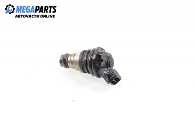 Gasoline fuel injector for Citroen Xantia 1.6, 88 hp, hatchback, 1995