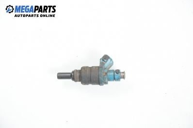 Gasoline fuel injector for Volkswagen Passat (B5; B5.5) 1.8, 125 hp, station wagon automatic, 1997 № 058133551