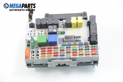 Fuse box for Opel Zafira A 1.6 16V, 101 hp, 2001 № GM 24 412 497