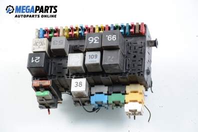 Fuse box for Volkswagen Golf III 1.9 TDI, 90 hp, hatchback, 5 doors, 1995