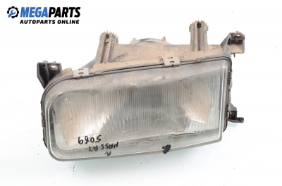 Headlight for Volkswagen Passat (B3) 1.8, 90 hp, station wagon, 1992, position: left № Hella 302-133 467