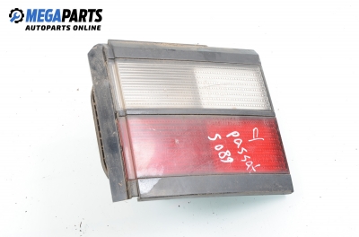 Inner tail light for Volkswagen Passat (B3) 1.8, 90 hp, station wagon, 1992, position: right