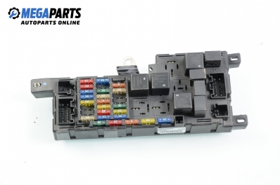 Fuse box for Volvo S70/V70 2.3 T5, 250 hp, station wagon automatic, 2000