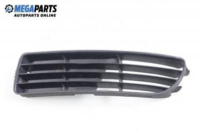 Bumper grill for Audi A4 (B5) 1.9 TDI, 90 hp, sedan, 1996, position: right