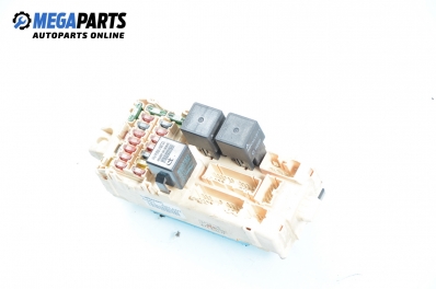 Tablou cu siguranțe pentru Mitsubishi Galant VIII 2.5 24V, 163 cp, combi automat, 1997