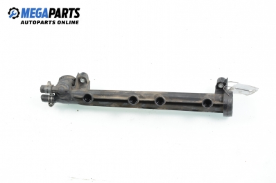 Fuel rail for Seat Leon (1M) 1.6, 100 hp, 5 doors, 2000