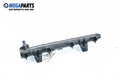 Fuel rail for Citroen C4 1.4 16V, 88 hp, coupe, 2008