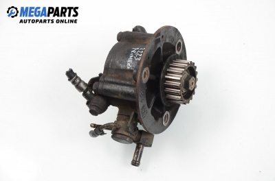 Pompă vacuum for Nissan Primera Sedan II (06.1996 - 12.2001) 2.0 TD, 90 hp