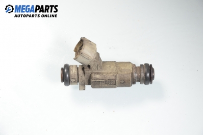 Gasoline fuel injector for Nissan Primera (P11) 2.0 16V, 131 hp, station wagon, 1998 № 16600-3J000 / Bosch 0 280 155 798