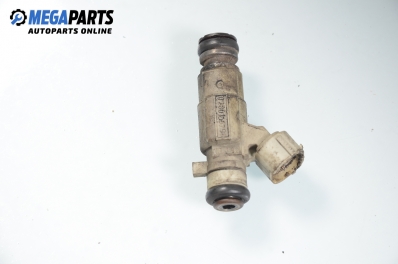 Gasoline fuel injector for Nissan Primera (P11) 2.0 16V, 131 hp, station wagon, 1998 № 16600-3J000 / Bosch 0 280 155 798