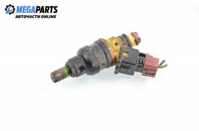 Gasoline fuel injector for Mitsubishi Space Wagon 1.8 4WD, 122 hp, 1992