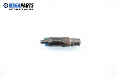 Diesel fuel injector for Volkswagen Golf III 1.9 TD, 75 hp, station wagon, 1994