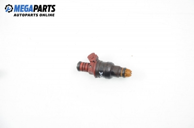 Gasoline fuel injector for BMW 7 (E38) 3.0, 218 hp, 1995