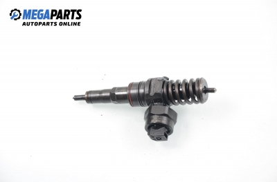 Diesel fuel injector for Volkswagen Passat (B5; B5.5) 1.9 TDI, 115 hp, station wagon, 1999