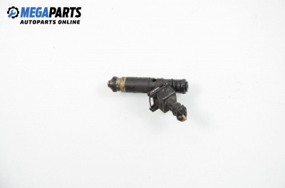 Gasoline fuel injector for Renault Clio II 1.4, 75 hp, sedan, 2002