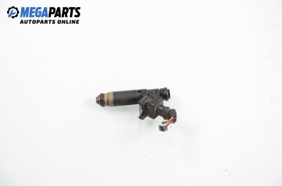 Gasoline fuel injector for Renault Clio II 1.4, 75 hp, sedan, 2002