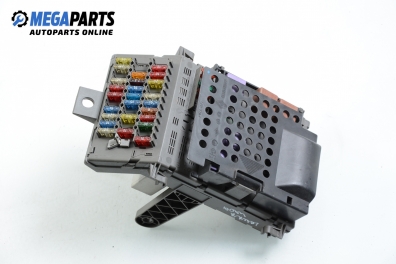 Fuse box for Renault Laguna I (B56; K56) 1.8, 94 hp, hatchback, 1998