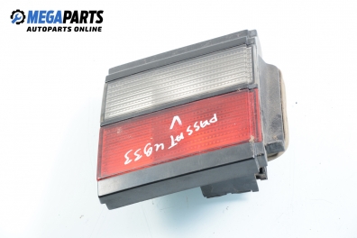 Inner tail light for Volkswagen Passat (B3) 1.8, 90 hp, sedan, 1992, position: left