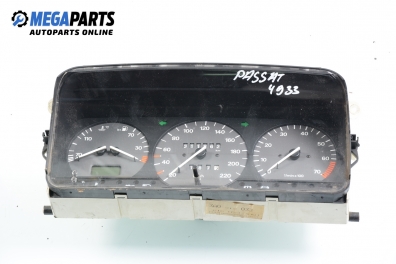 Bloc instrumente de bord pentru Volkswagen Passat (B3) 1.8, 90 cp, sedan, 1992