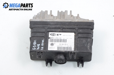 ECU für Volkswagen Golf III 1.6, 101 hp, 5 türen, 1997 № Bosch 0 261 203 647/648