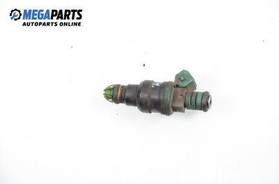 Gasoline fuel injector for BMW 5 (E34) 2.5 24V, 192 hp, sedan automatic, 1992