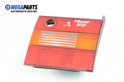 Inner tail light for Volkswagen Passat (B4) 2.0 16V, 150 hp, sedan, 1994, position: right Hella