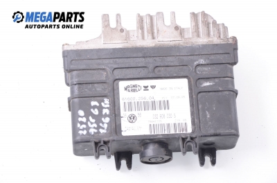 ECU für Volkswagen Golf III 1.6, 75 hp, 5 türen, 1995 № 032 906 030 G