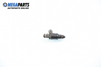 Gasoline fuel injector for Mercedes-Benz C-Class 202 (W/S) 1.8, 122 hp, sedan, 1994