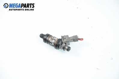 Gasoline fuel injector for Honda Accord V 2.0, 131 hp, sedan, 1994