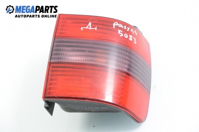 Tail light for Volkswagen Passat (B4) 2.0, 115 hp, station wagon, 1994, position: right № 3A9 945 112 B