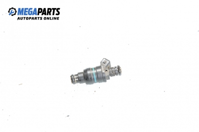 Gasoline fuel injector for BMW 3 (E36) 1.6, 100 hp, sedan, 1993