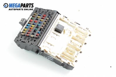 Fuse box for Renault Megane I 1.4, 75 hp, hatchback, 5 doors, 1997