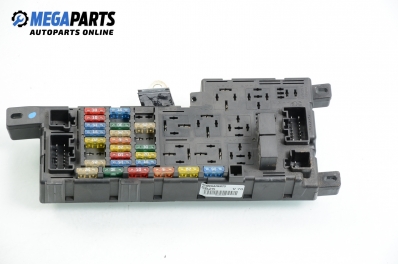 Tablou cu siguranțe pentru Volvo S70/V70 2.3 T5, 250 cp, combi automat, 2000